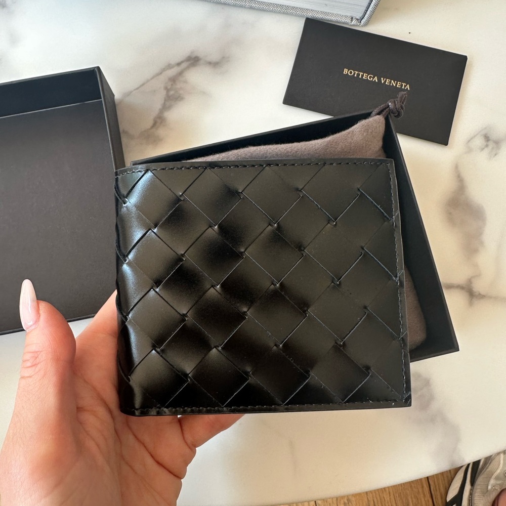BOTTEGA VENETA - Black Plain Leather Folding Wallet - Brand new.